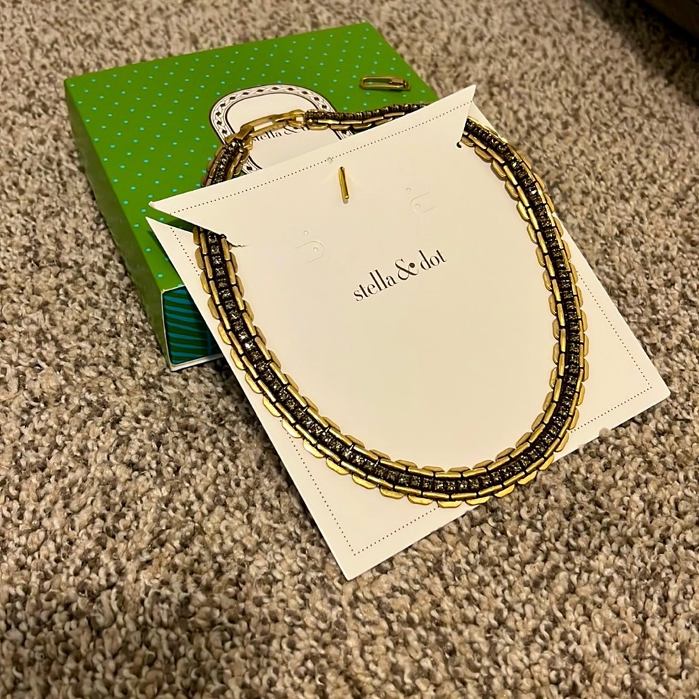 Stella & Dot Collar Necklace